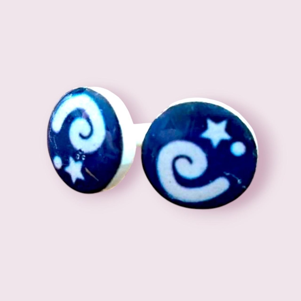 Animal crossing fossil stud earrings
